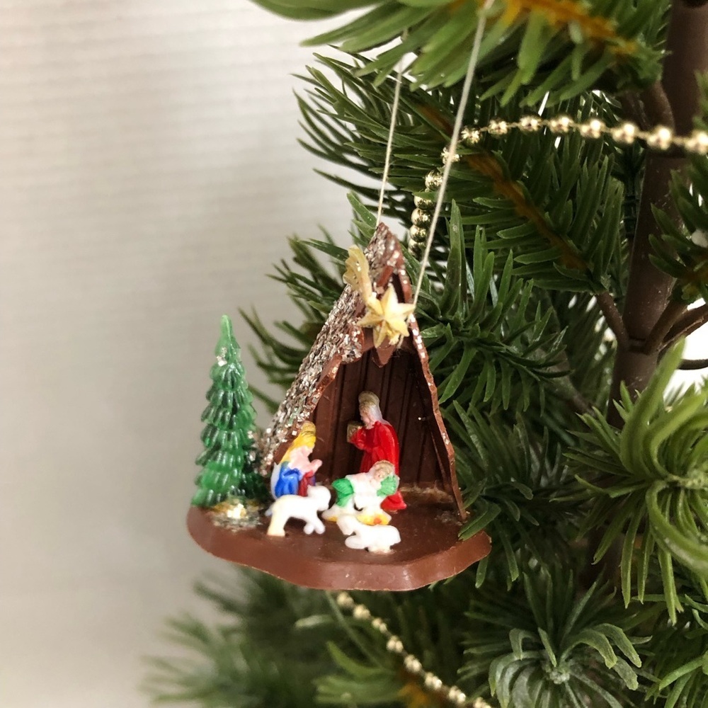 Vtg Miniature Nativity Scene Ornament